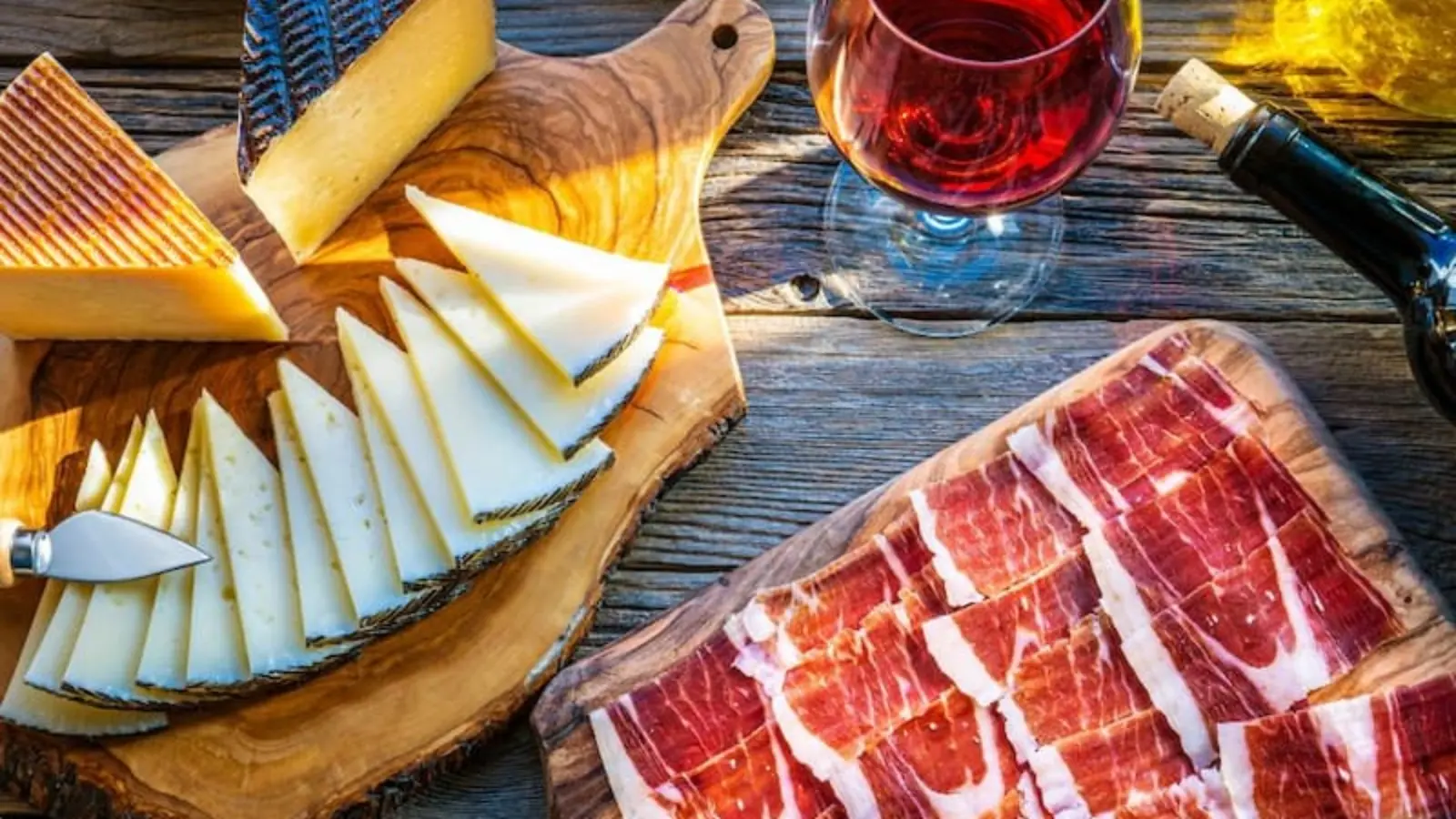 Sabores auténticos del sur de España, gastronomía y vino, sabores auténticos, y tradiciones, patrimonio culinario que definen el estilo de vida andaluz.